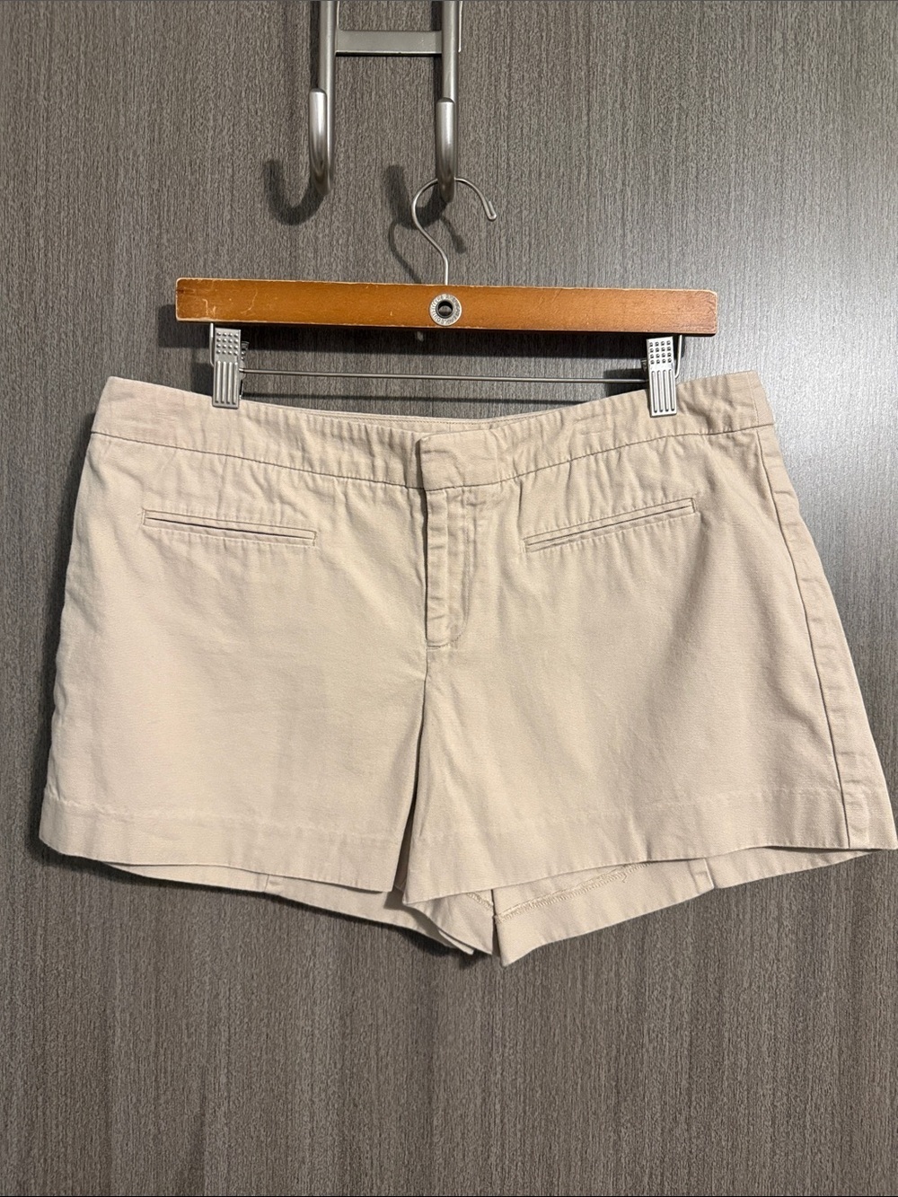 GAP Women’s Motorcross Khaki Canvas Cotton Shorts Size 10 NWOT